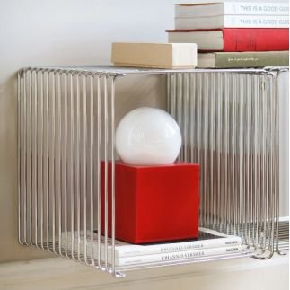 Bob 14, Rouge,  Lampe de Table, Globen Lighting (avec son Ampoule)
