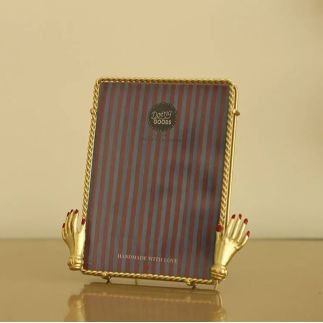 copy of  Blaze, Cadre Photo, Doing Goods